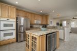 Center Kitchen Island & Double Wall Oven 